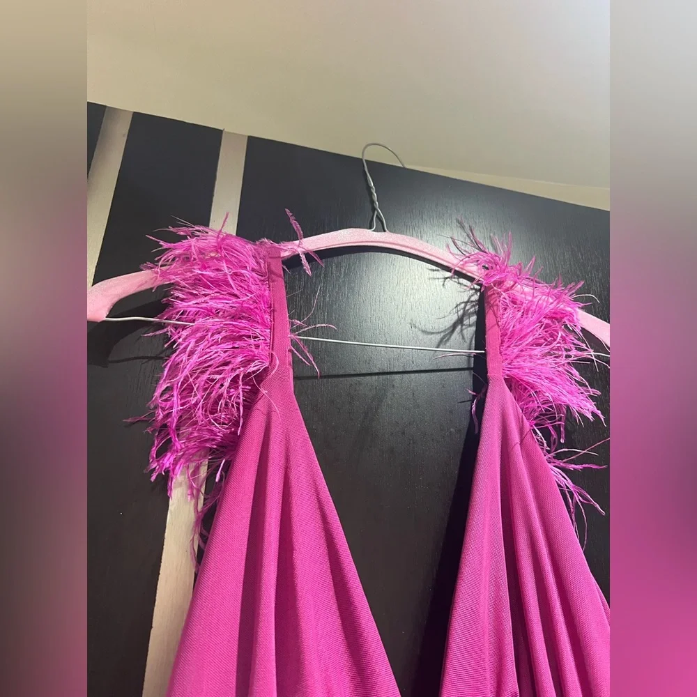 Stunning Feather long Dress Purple/Pink - Picture 6 of 8